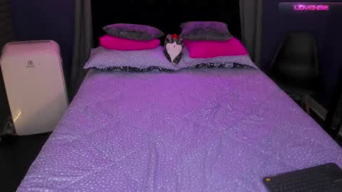 Bunny and The Rock online show from 10.16.25