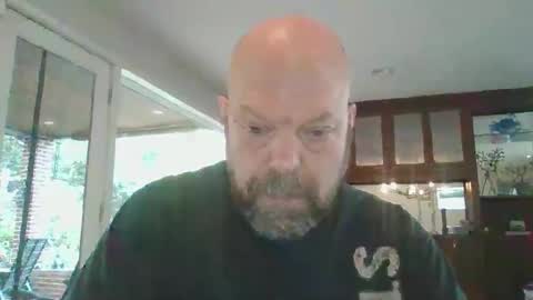 Snapshot of bulldog302w chatting on 11.04.25 bulldog302w online show from 11.04.25