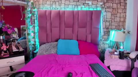 Snapshot of bulmasweetyose chatting on 01.25.25 bulmasweetyose  mommy submissive control milf lovense online show from 01.25.25