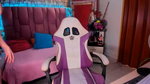 Snapshot of bulmasweetyose chatting on 02.24.25 bulmasweetyose  mommy submissive control milf lovense online show from 02.24.25