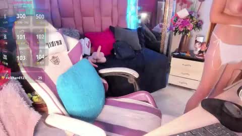 Snapshot of bulmasweetyose chatting on 10.15.25 bulmasweetyose  mommy submissive control milf lovense online show from 10.15.25