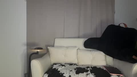 Snapshot of bunnibunxo chatting on 11.01.25 Andrea online show from 11.01.25