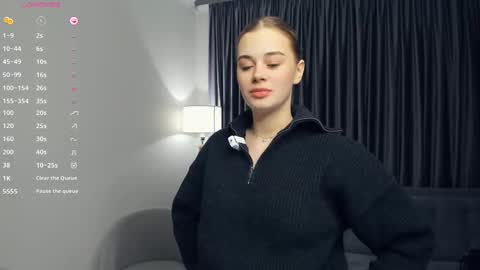 Snapshot of bunny_hope chatting on 12.18.25 Theya online show from 12.18.25