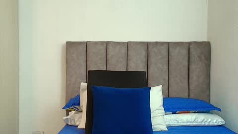 Snapshot of bunny_swtt chatting on 11.17.25 Carolina online show from 11.17.25