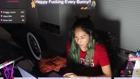 Snapshot of bunnycheekz chatting on 12.01.24 Tokki bunny online show from 12.01.24