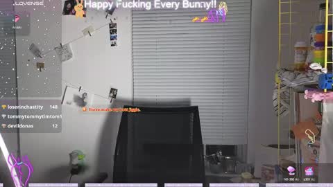 Snapshot of bunnycheekz chatting on 12.09.24 Tokki bunny online show from 12.09.24