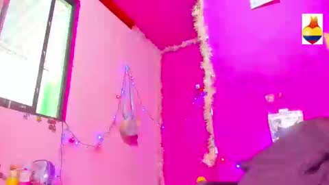 Snapshot of bunnygirl98 chatting on 02.20.25 BARBYCHOCOLAT online show from 02.20.25