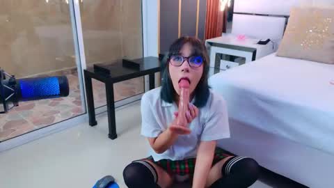 Bunny online show from 12.17.25