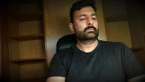 Hairy Arabian online show from 10.12.25