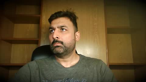 Hairy Arabian online show from 11.10.25