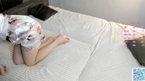 Snapshot of burnletitallburn chatting on 03.12.25 Jessica online show from 03.12.25