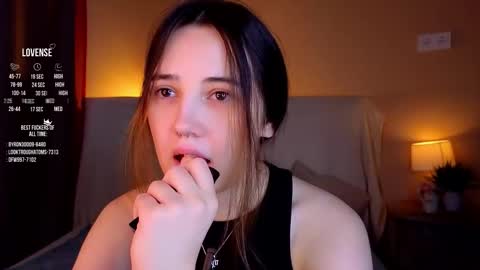 Snapshot of burnletitallburn chatting on 09.29.25 Jessica online show from 09.29.25