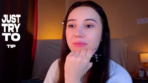 Snapshot of burnletitallburn chatting on 10.07.25 Jessica online show from 10.07.25