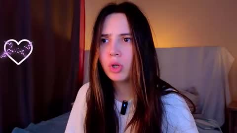 Snapshot of burnletitallburn chatting on 10.12.25 Jessica online show from 10.12.25