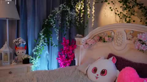 Snapshot of burnletitallburn chatting on 11.22.25 Jessica online show from 11.22.25