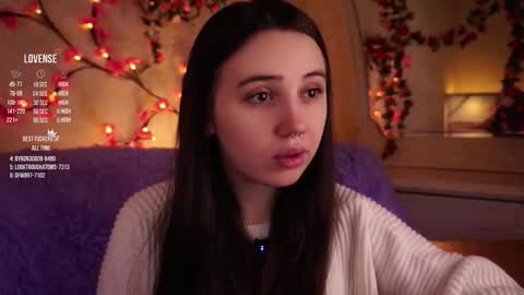 Snapshot of burnletitallburn chatting on 11.25.25 Jessica online show from 11.25.25