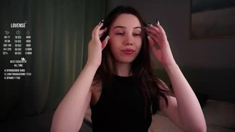 Snapshot of burnletitallburn chatting on 11.27.25 Jessica online show from 11.27.25