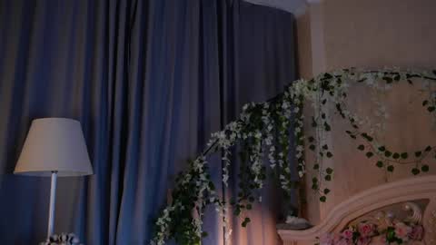 Snapshot of burnletitallburn chatting on 12.13.25 Jessica online show from 12.13.25