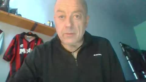 burnleyguy1977 online show from 04.27.26