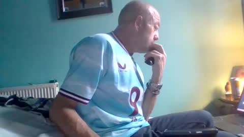 burnleyguy1977 online show from 06.02.26