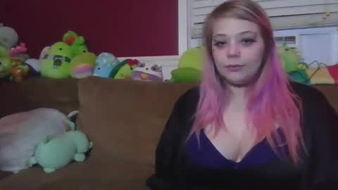 Snapshot of burnthemail chatting on 12.15.24 lilly online show from 12.15.24
