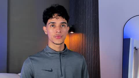 Buster independent model online show from 01.04.25