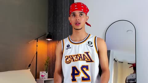 Buster independent model online show from 01.05.25