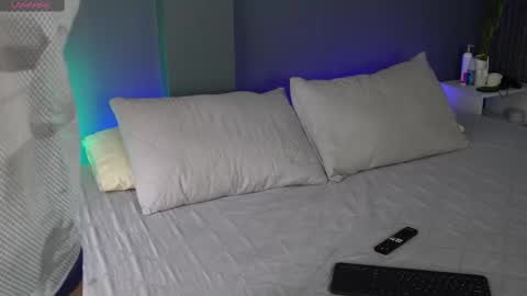 Buster independent model online show from 03.04.25