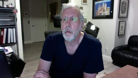 Snapshot of bustinout99 chatting on 12.21.24 afternoon wood online show from 12.21.24