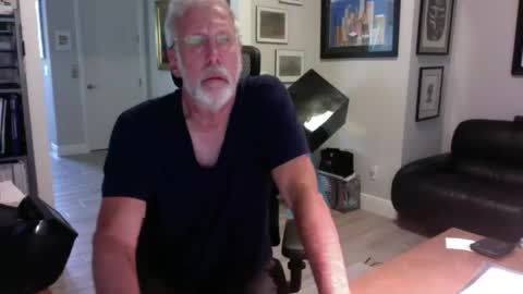 Snapshot of bustinout99 chatting on 07.25.26 afternoon wood online show from 07.25.26