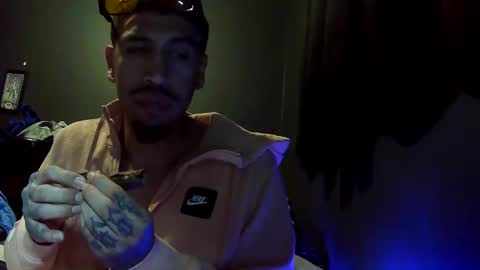 Snapshot of bustnfatloads2 chatting on 10.16.25 bustnfatloads2 online show from 10.16.25