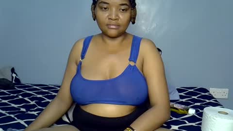 Snapshot of busty_kenzi chatting on 07.02.26 busty kenzi online show from 07.02.26