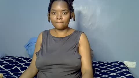 Snapshot of busty_kenzi chatting on 07.19.26 busty kenzi online show from 07.19.26