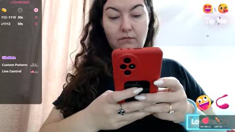 Snapshot of bustyemma chatting on 01.10.26 Emma online show from 01.10.26