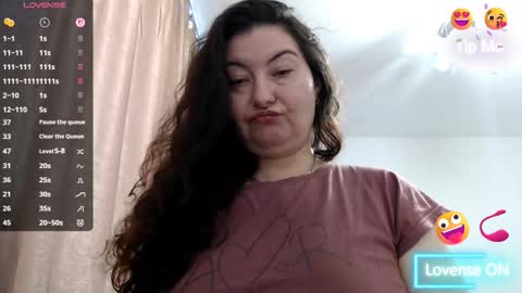 Snapshot of bustyemma chatting on 02.25.26 Emma online show from 02.25.26
