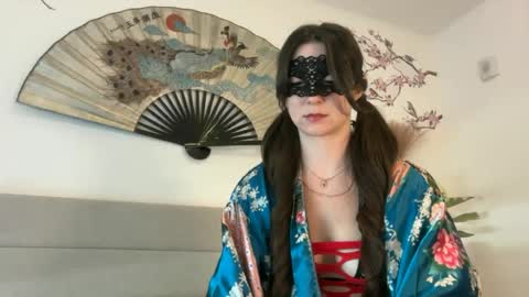 Snapshot of busy_bee69 chatting on 06.17.26 busy_bee69 online show from 06.17.26