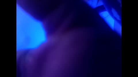 busybee83 online show from 12.18.25