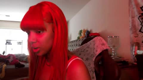 Snapshot of butterflybootyy chatting on 10.06.25 butterfly booty online show from 10.06.25