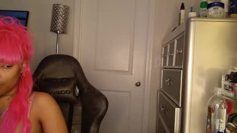 butterfly booty online show from 02.06.26