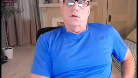 Miles online show from 10.04.25