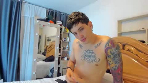 Snapshot of c_o_c_a__c_o_l_o chatting on 04.23.26 camilo online show from 04.23.26
