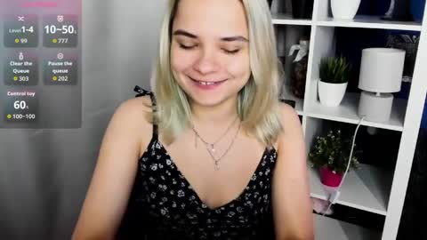 Snapshot of caitlin_crazy chatting on 07.23.26 Gina online show from 07.23.26