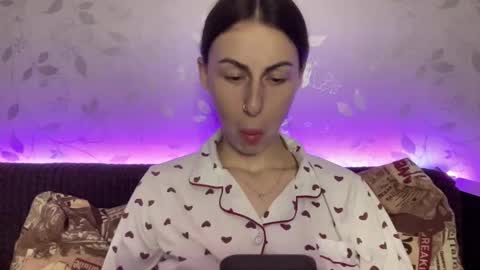 Snapshot of call_me_dad_ chatting on 01.25.25 Anna online show from 01.25.25