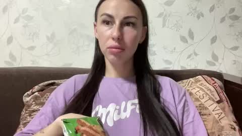 Snapshot of call_me_dad_ chatting on 11.03.25 Anna online show from 11.03.25