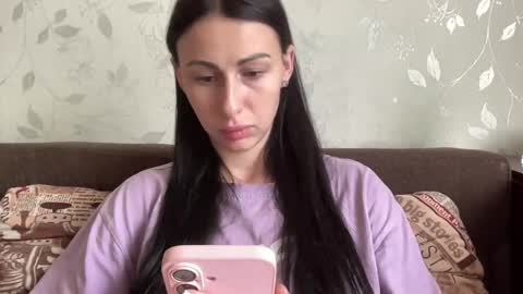 Snapshot of call_me_dad_ chatting on 11.24.25 Anna online show from 11.24.25