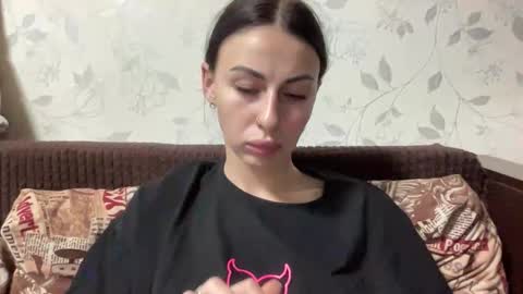 Snapshot of call_me_dad_ chatting on 11.30.25 Anna online show from 11.30.25