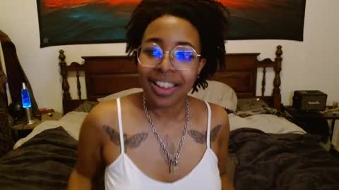 Snapshot of call_me_hedone chatting on 01.27.25 Hedone online show from 01.27.25