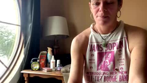 Calli online show from 02.05.26