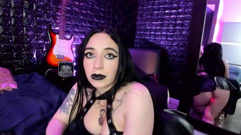 Snapshot of calliope_dark chatting on 02.05.25 calliope_dark online show from 02.05.25