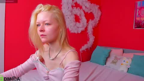 Robin online show from 11.15.25